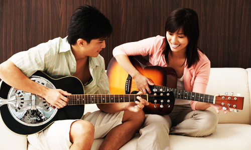 Курсы игры на гитаре для взрослых