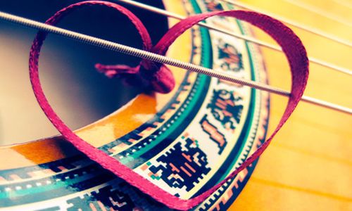 Как научиться играть на гитаре